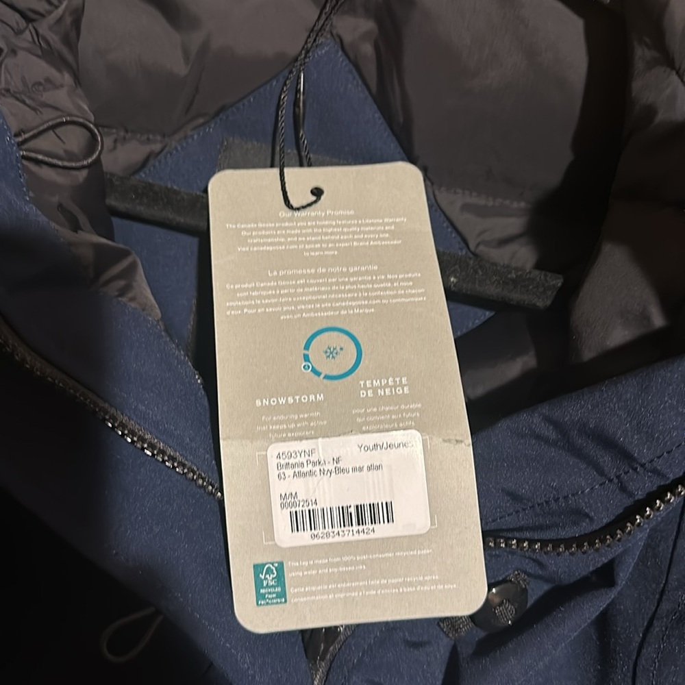 Brand New Canada Goosse with Tags Girls size 10/12
Retail price $895 - Picture 3 of 8